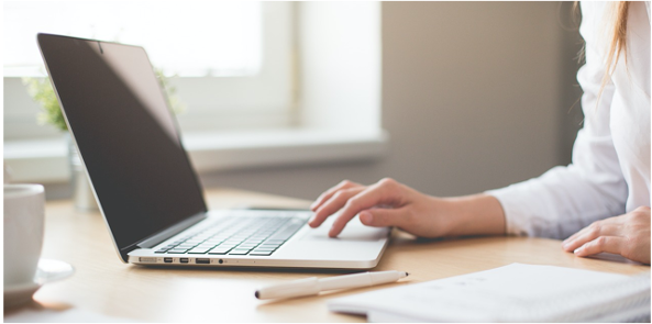 Blog-Artikel_Beraterin_CRM